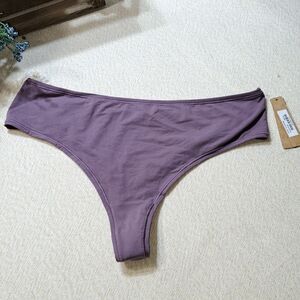 NWT SKIMS THONG